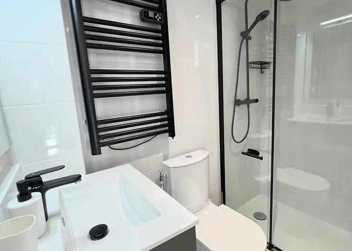 Old - 2 People Apartment