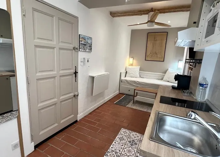 Old - 2 People * Antibes